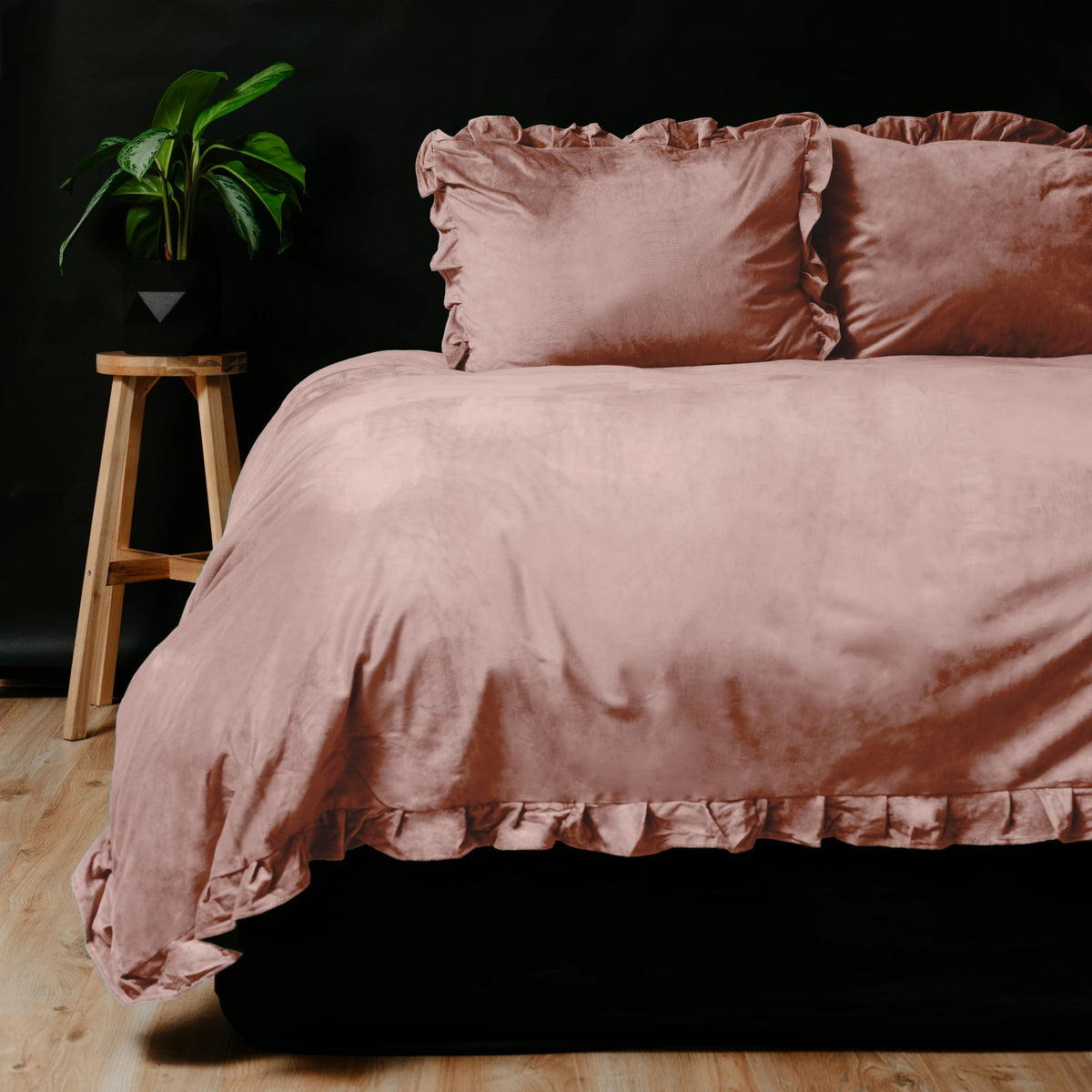 Velvet Ruffles Dekbedovertrek - Oud Roze