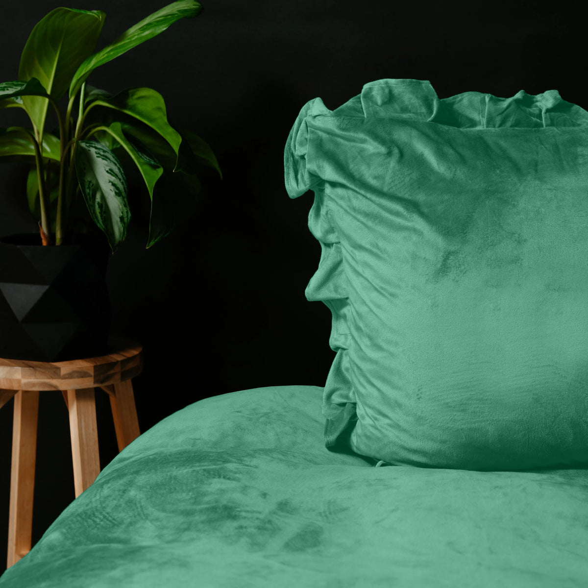 Velvet Ruffles Dekbedovertrek - Groen